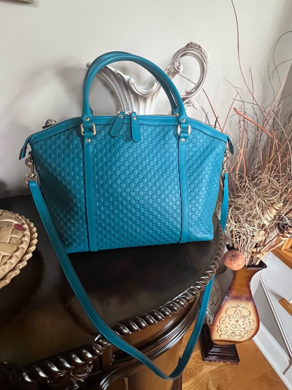 Pre loved Gucci Microguccissima Teal Embossed Leather Tote